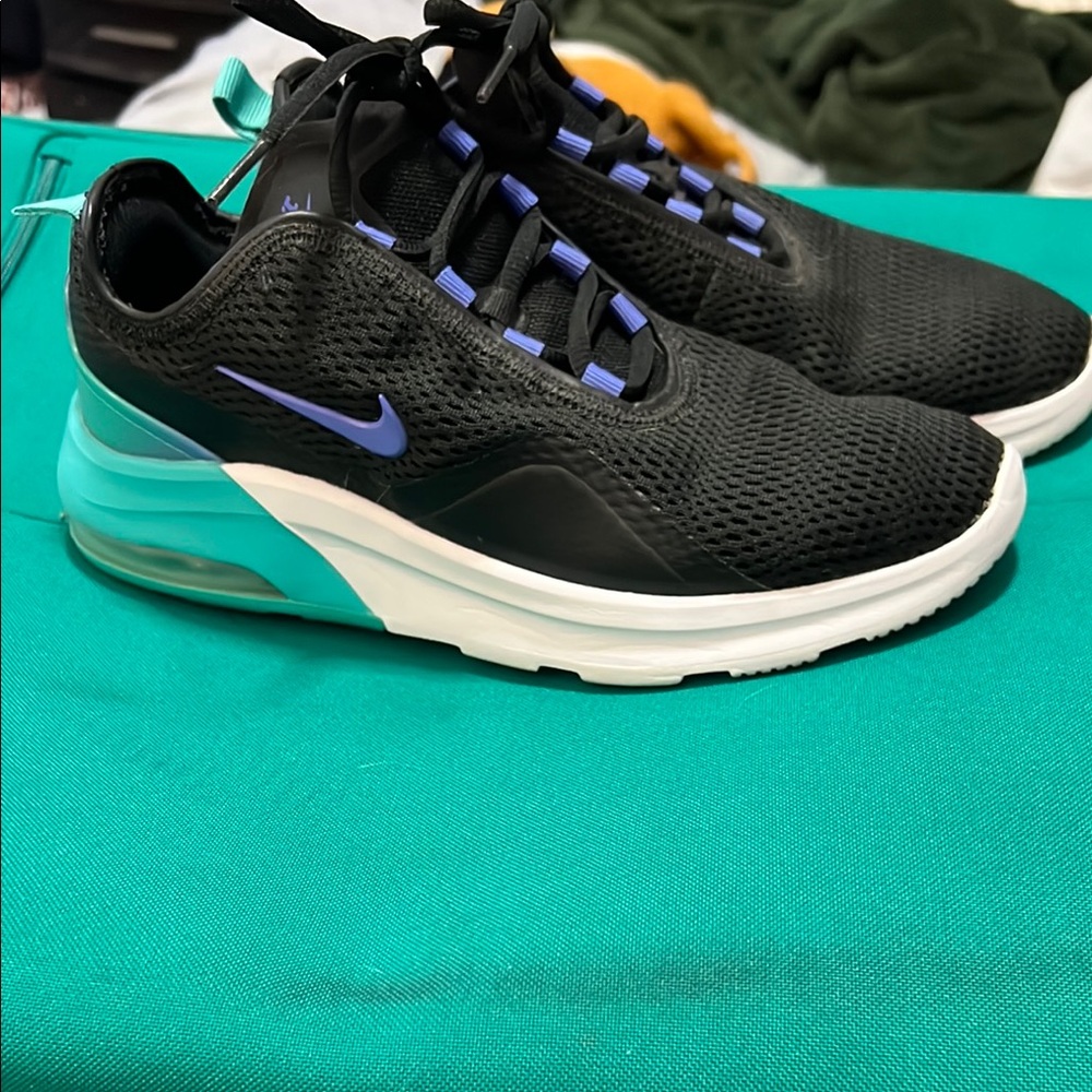 Nike Black and Teal Airmax 270